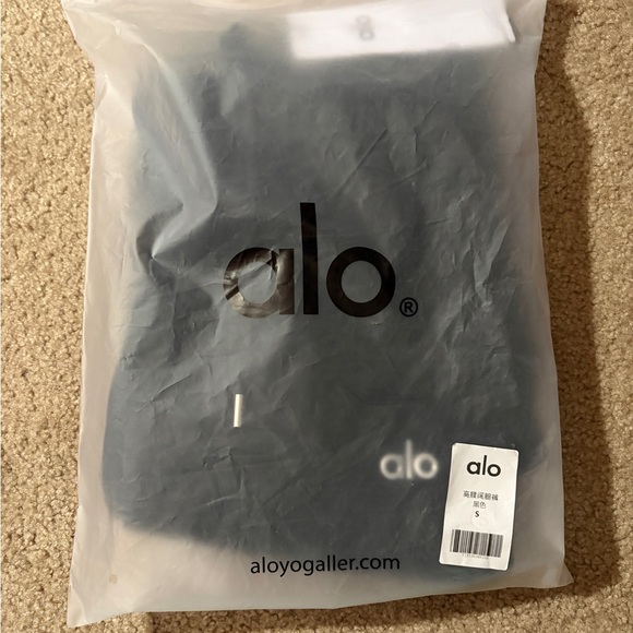 New Alo Accolade Leg Sweatpant - Picture 2 of 6